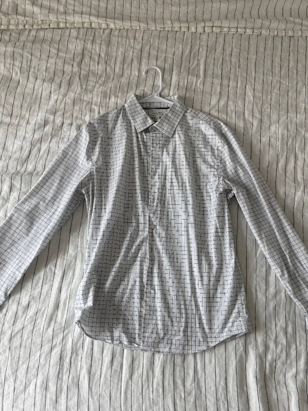 White Checked Banana Republic Dress Shirt Size Medium Mens Stretch Non-Iron